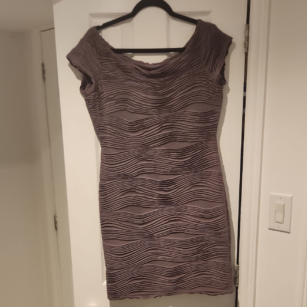 Dynamite Mauve Wavy Textured Bodycon Knee Length Dress